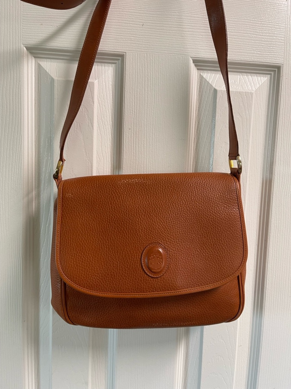 Women’s Leather Shoulder Bag in Cognac Brown